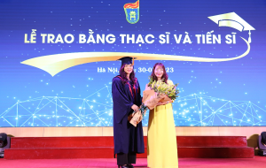 Trao bang TS 2023