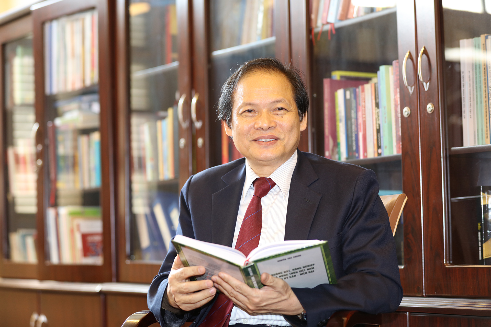 gs ngnd nguyenvankhanh 9