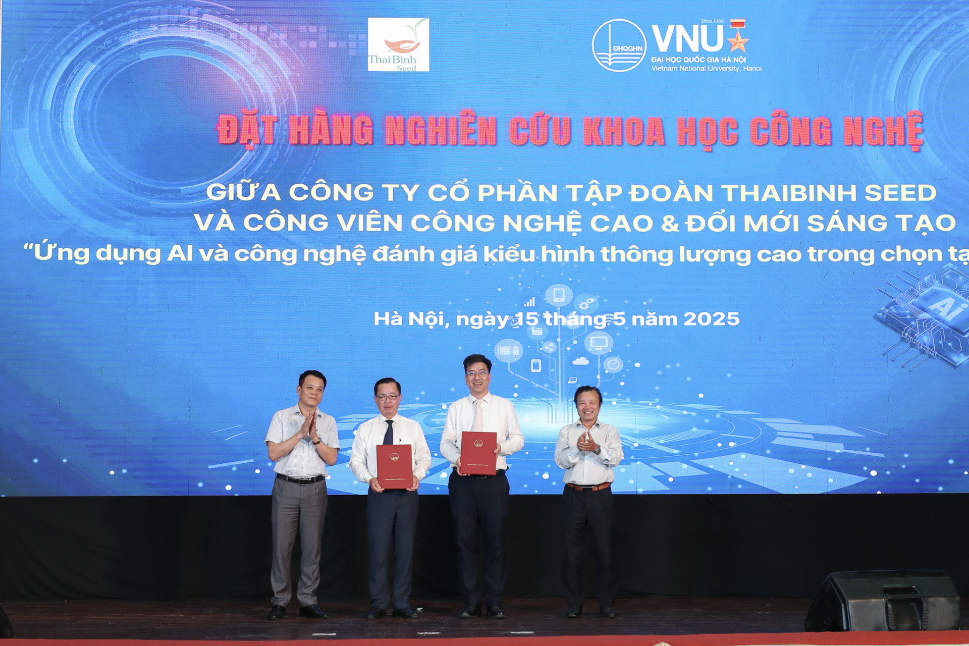 VNU Hoi nghi KHCN va DMST 2025 (12)