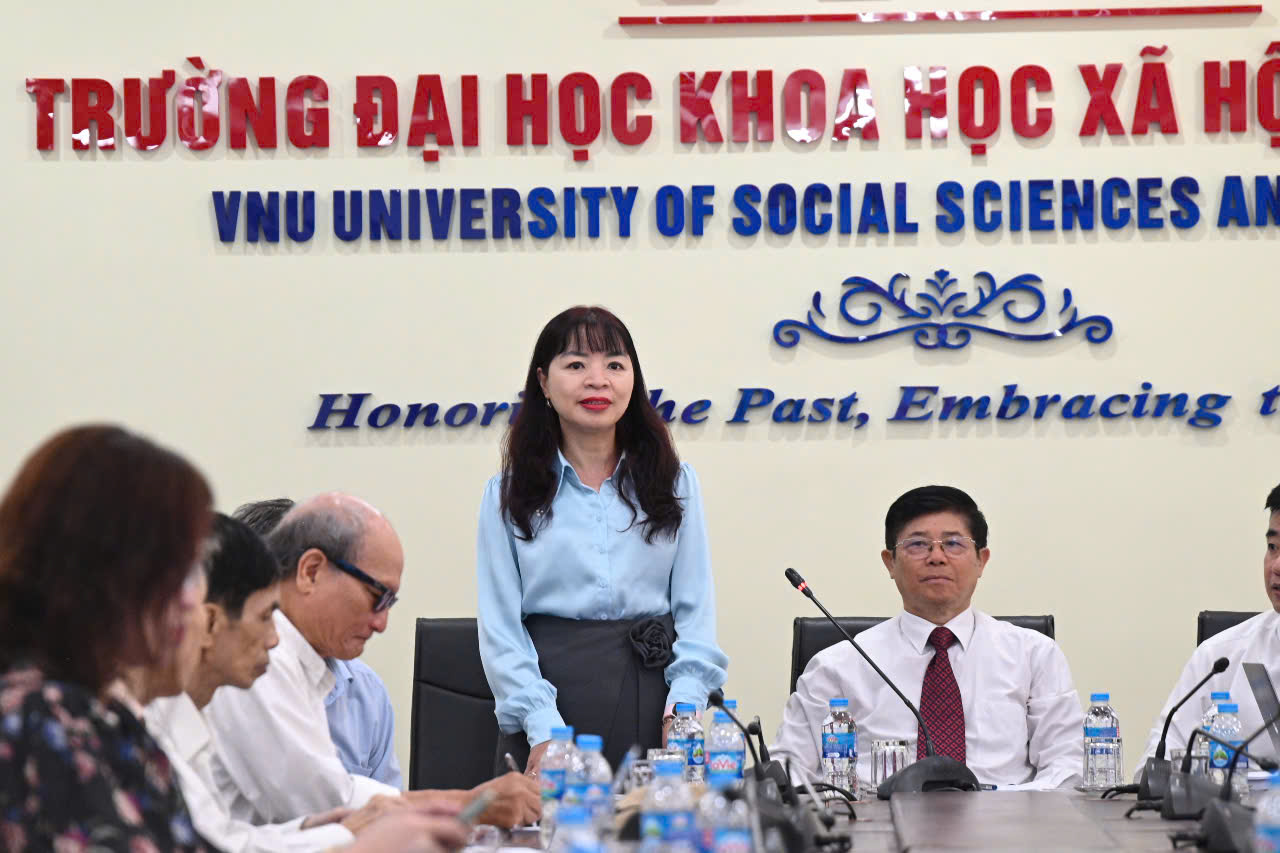 Cô Hương